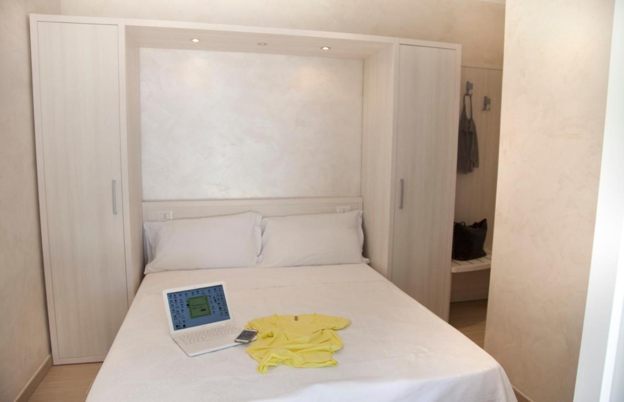 Marina Beach Aparthotel Rimini Exterior photo