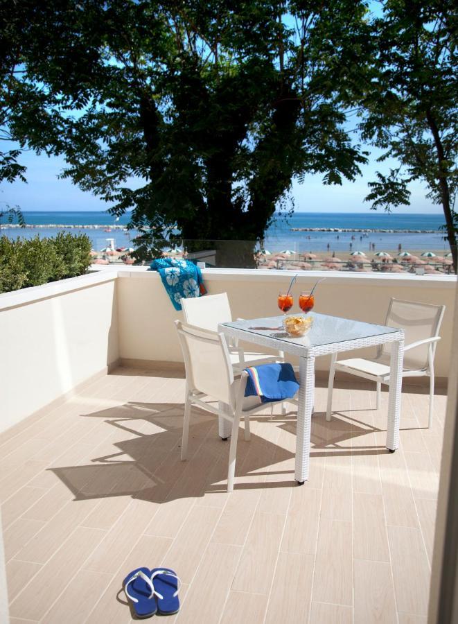 Marina Beach Aparthotel Rimini Exterior photo